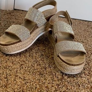 Steve Madden platform sandals